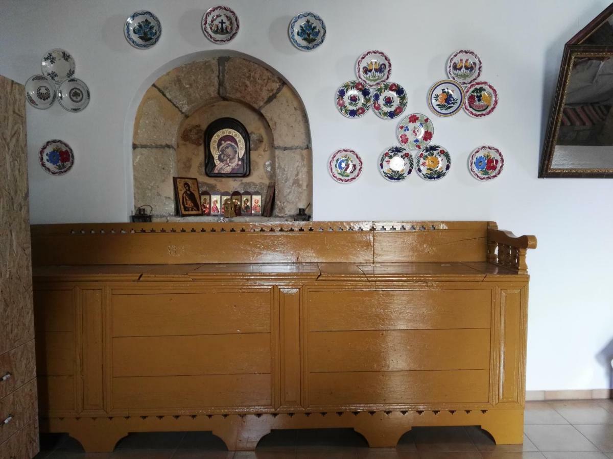Kellas Traditional House