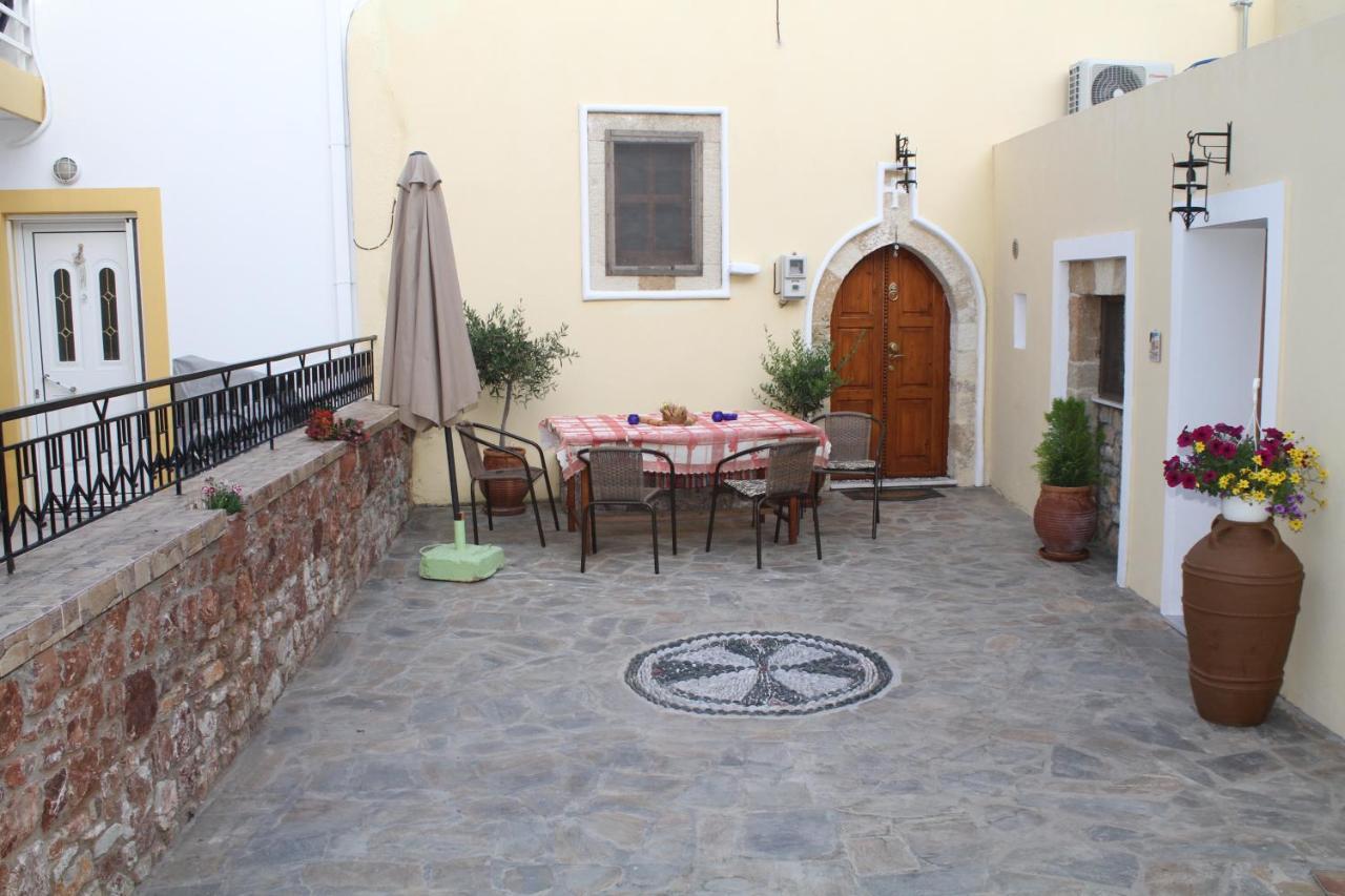 Kellas Traditional House *