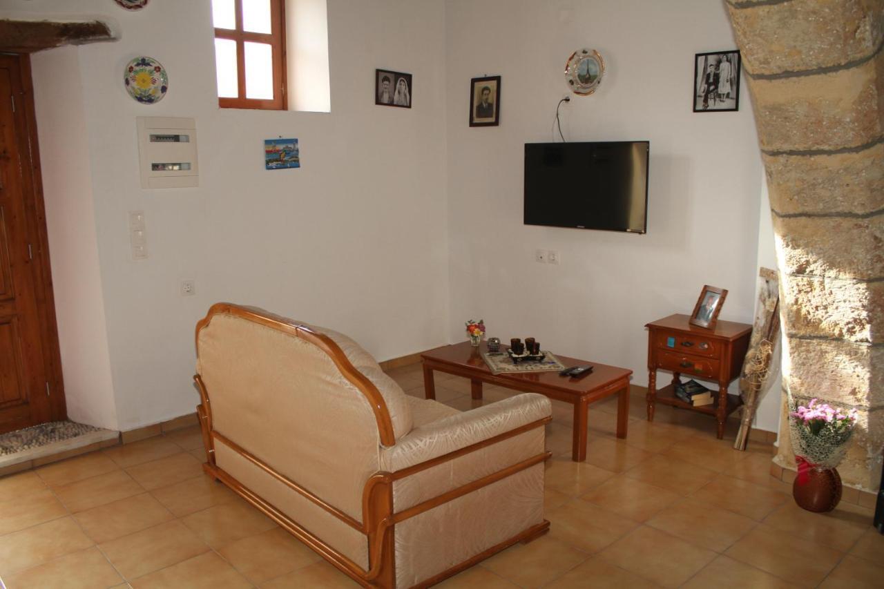 Kellas Traditional House